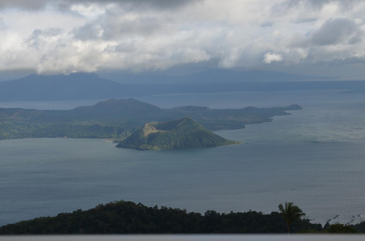 Holy Family Condo At Wind Residences,Tagaytay Tagaytay City Exteriér fotografie